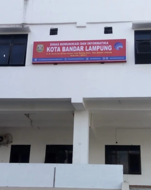 Publikasi Jalan, Hak Media Mandek: Kominfo Bandar Lampung Dinilai Tak Profesional